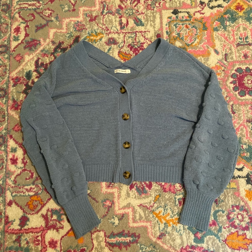 Moon & Madison Blue Cropped Sweater